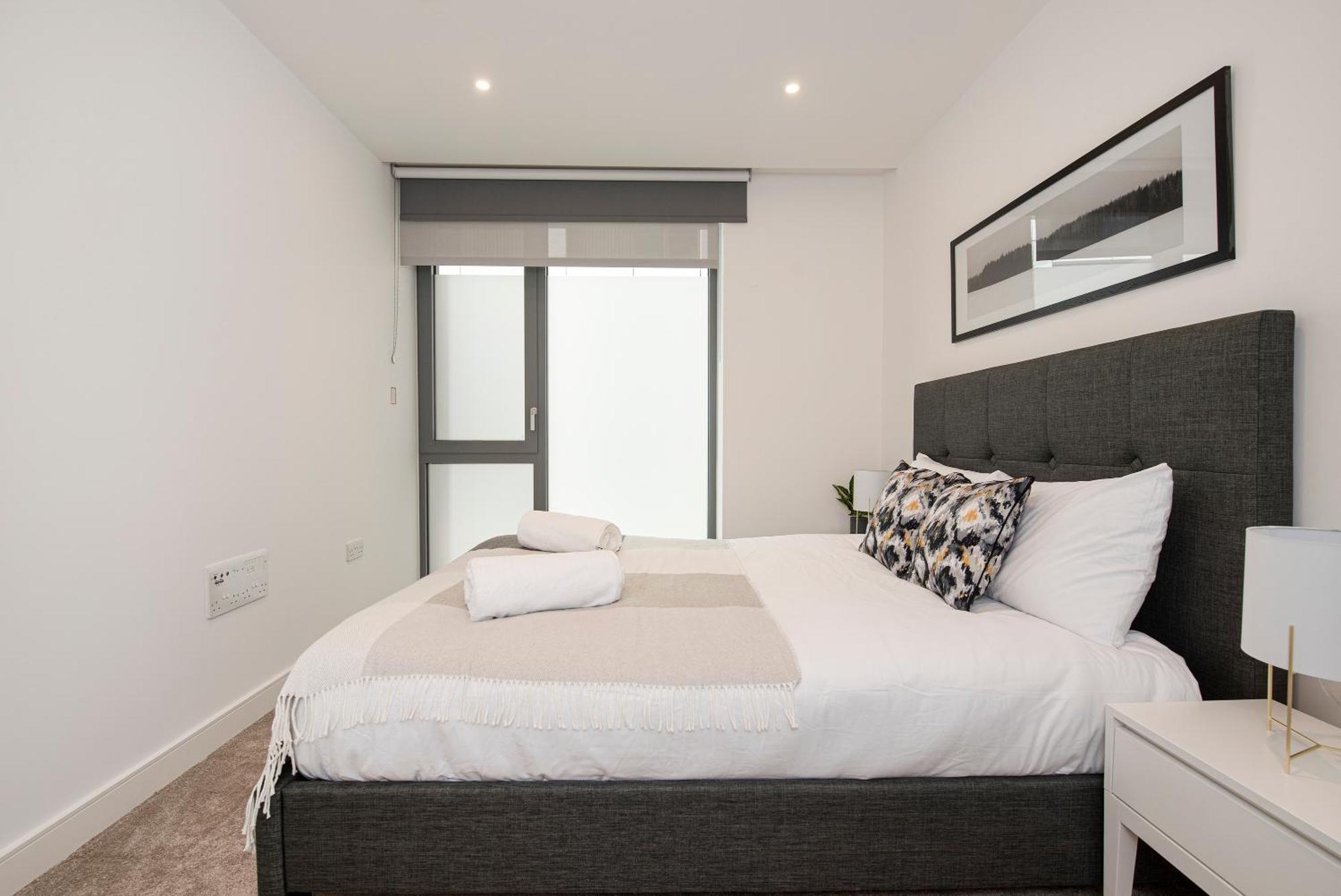 Battersea Power Station 2 Bed Close To Harrods * Londen
