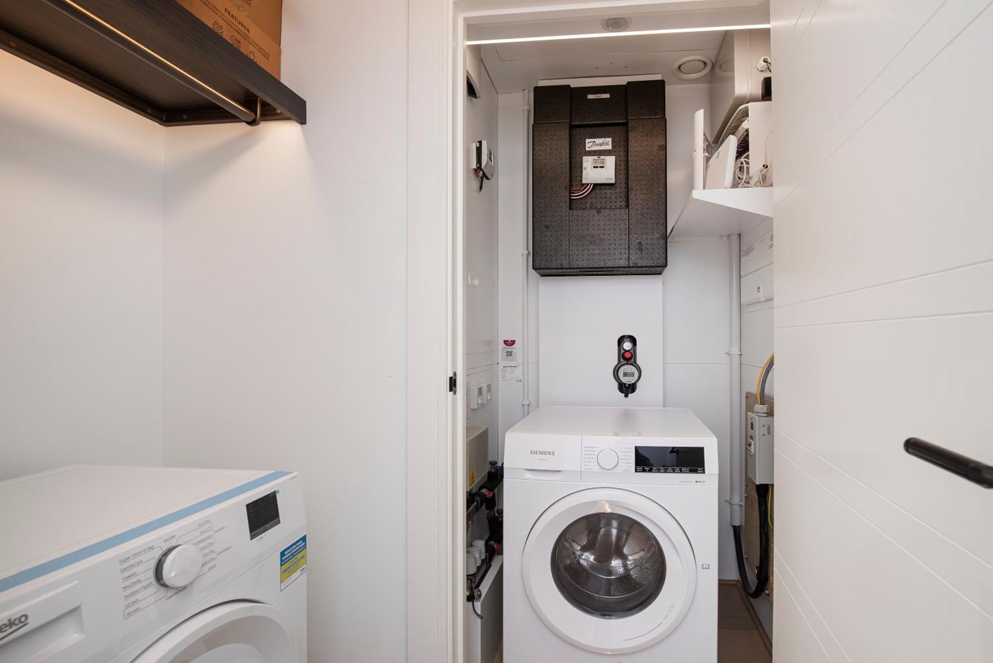 Battersea Power Station 2 Bed Close To Harrods * Londen